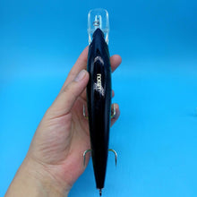 Load image into Gallery viewer, 3pc Sinking Lure 98g/18cm Depth 7-9m
